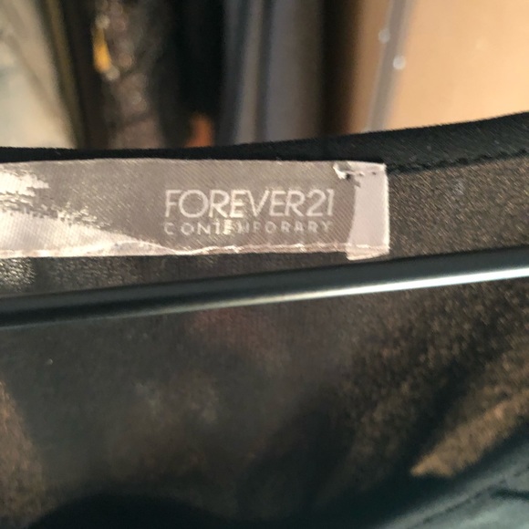 Black romper - Picture 3 of 4